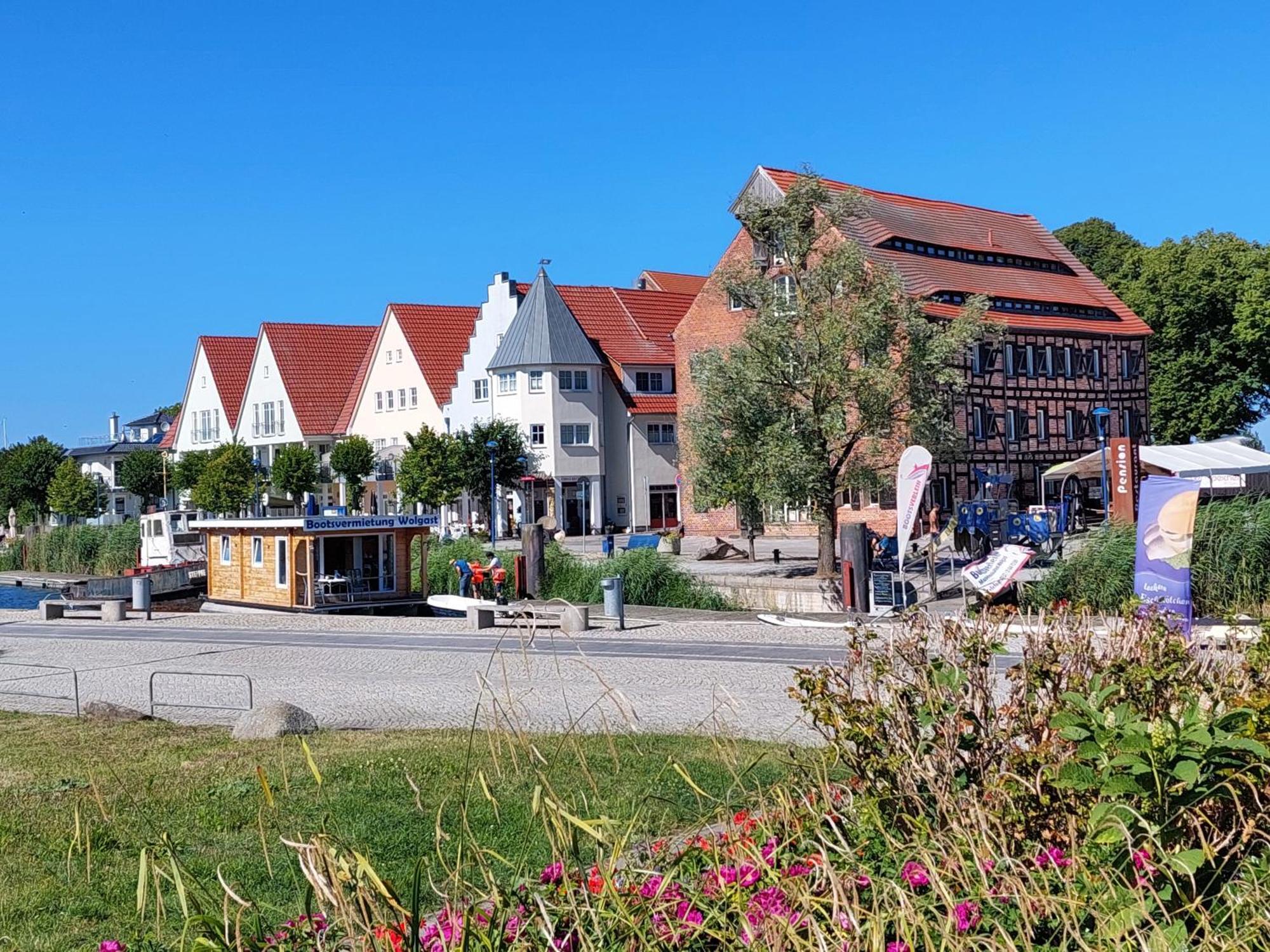 Business-Apartments Im Schuster-Acht Wolgast Buitenkant foto